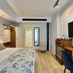 Ξενοδοχείο Catalonia El Pilar 4*