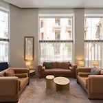 Ξενοδοχείο Catalonia El Pilar 4*