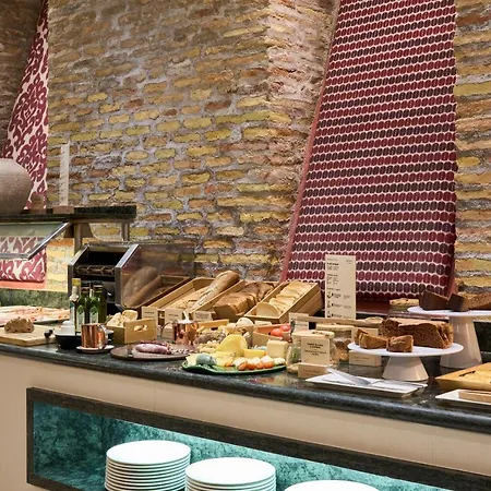 Catalonia El Pilar Hotel 4*
