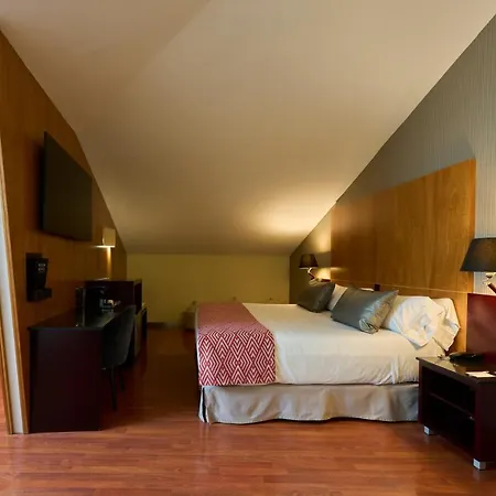 Catalonia El Pilar Hotel