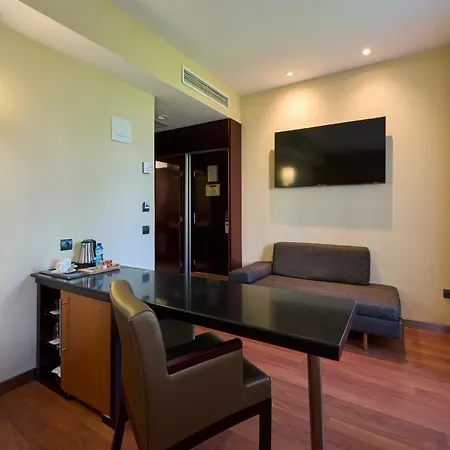 Hotel Catalonia El Pilar 4*