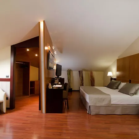 Catalonia El Pilar Hotel 4*