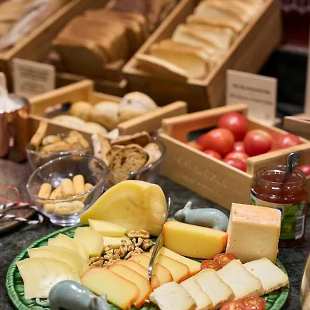 Catalonia El Pilar Hotel