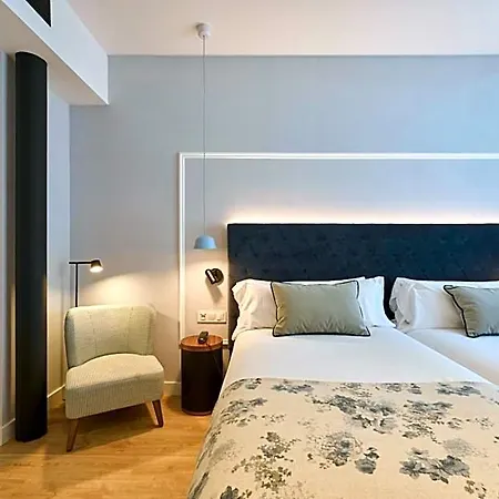 Hotel Catalonia El Pilar 4*