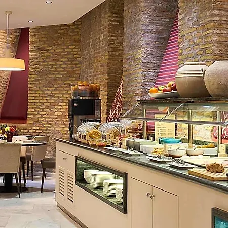 Catalonia El Pilar Hotel