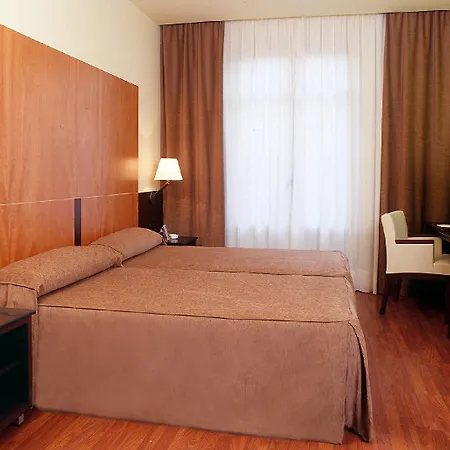 Hotel Catalonia El Pilar 4*
