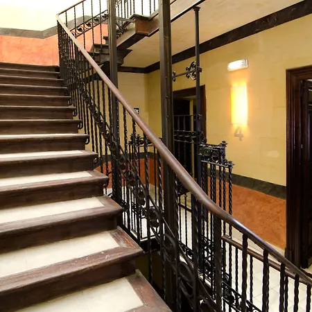 Otel Catalonia El Pilar 4*