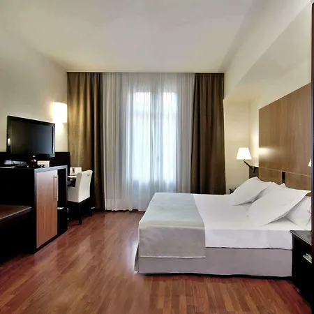 Hotel Catalonia El Pilar 4*