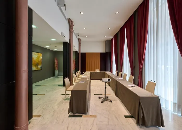 Hotel Catalonia El Pilar