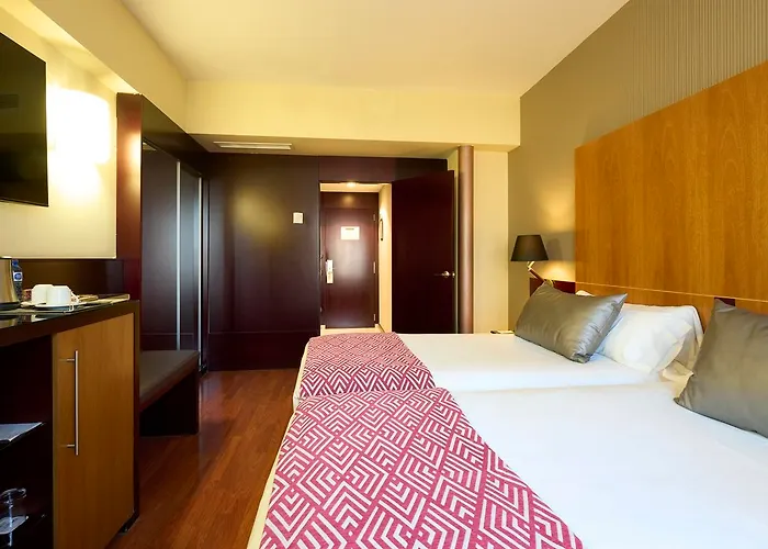 Ξενοδοχείο Catalonia El Pilar 4*