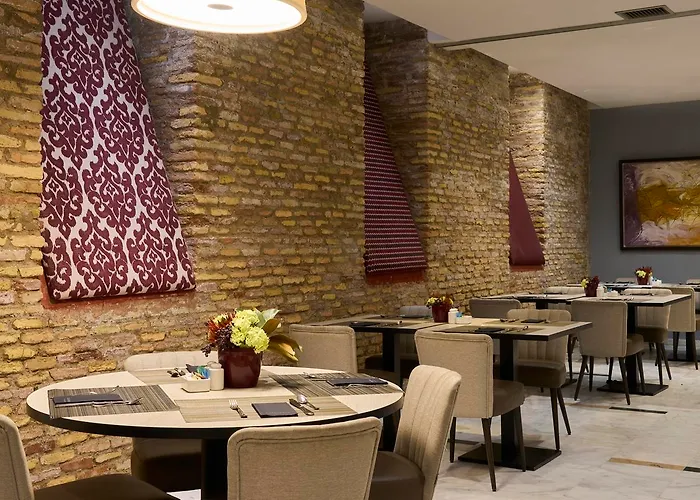 Hotel Catalonia El Pilar