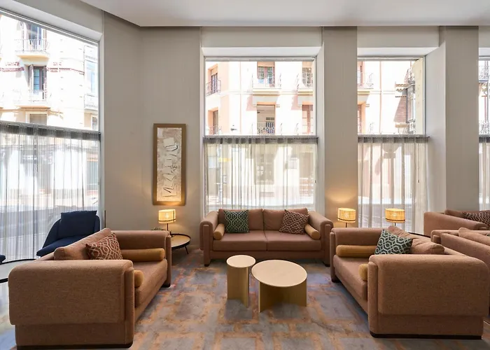 Ξενοδοχείο Catalonia El Pilar 4*