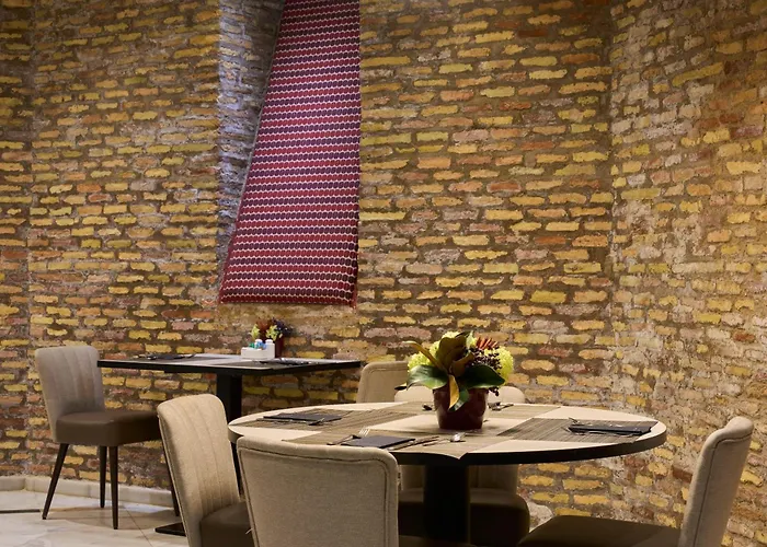 Ξενοδοχείο Catalonia El Pilar 4*