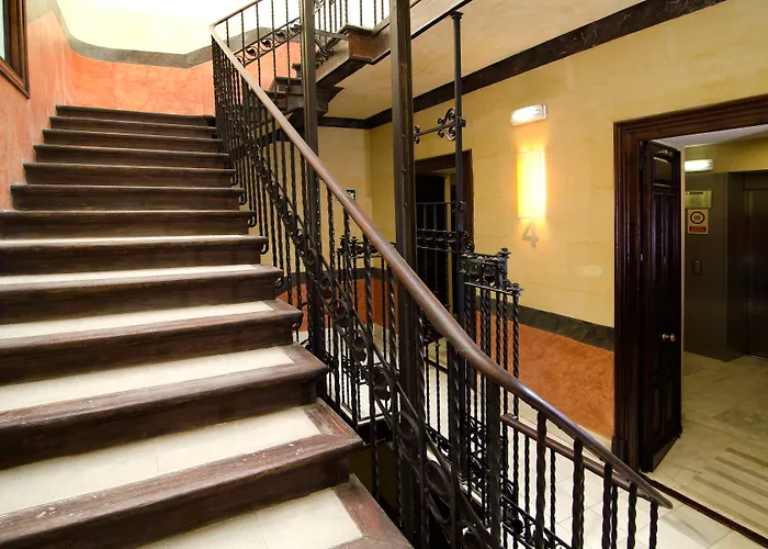 ホテル カタロニア エル ピラール 4*