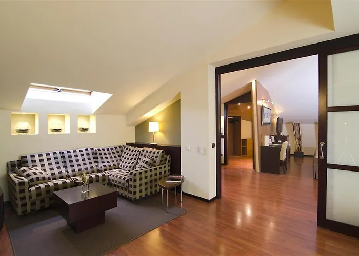 ホテル カタロニア エル ピラール サラゴサ